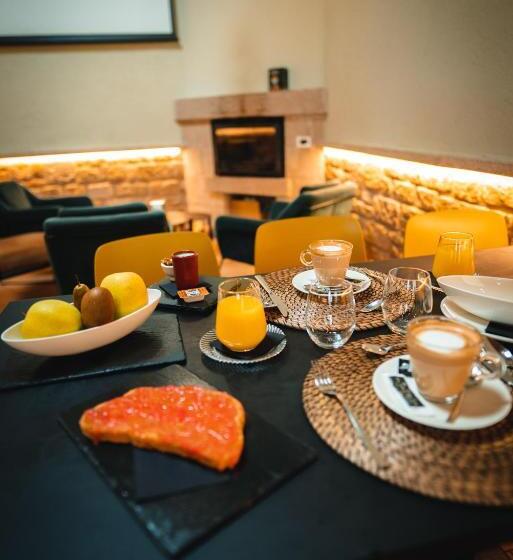 هتل Restaurante Casa Luisa