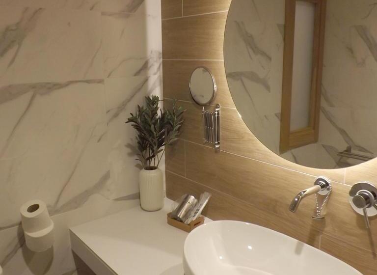 هتل Restaurante Casa Luisa