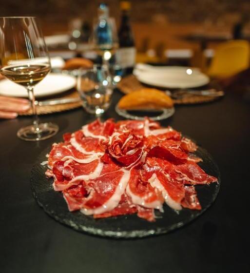 هتل Restaurante Casa Luisa