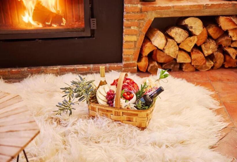 Сельский отель Vilasira