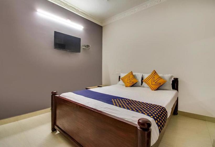 فندق Spot On 64765 Gangotri Lodge