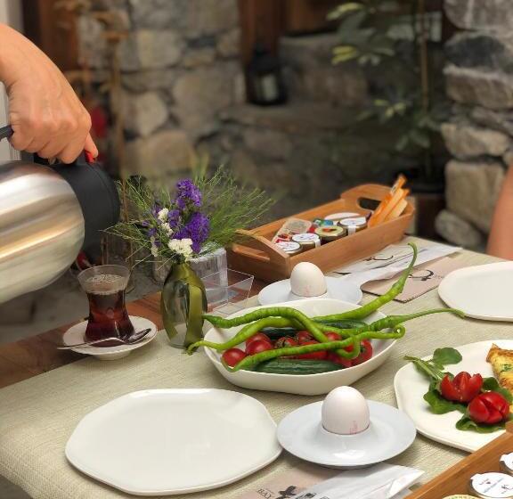 בית מלון כפרי Trilye Bay C Konak