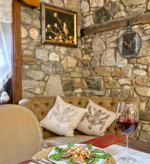 בית מלון כפרי Trilye Bay C Konak