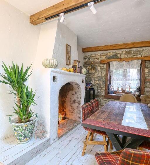 בית מלון כפרי Trilye Bay C Konak