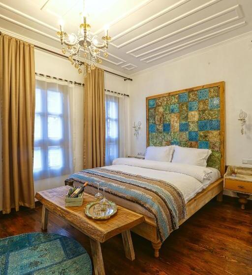 בית מלון כפרי Trilye Bay C Konak