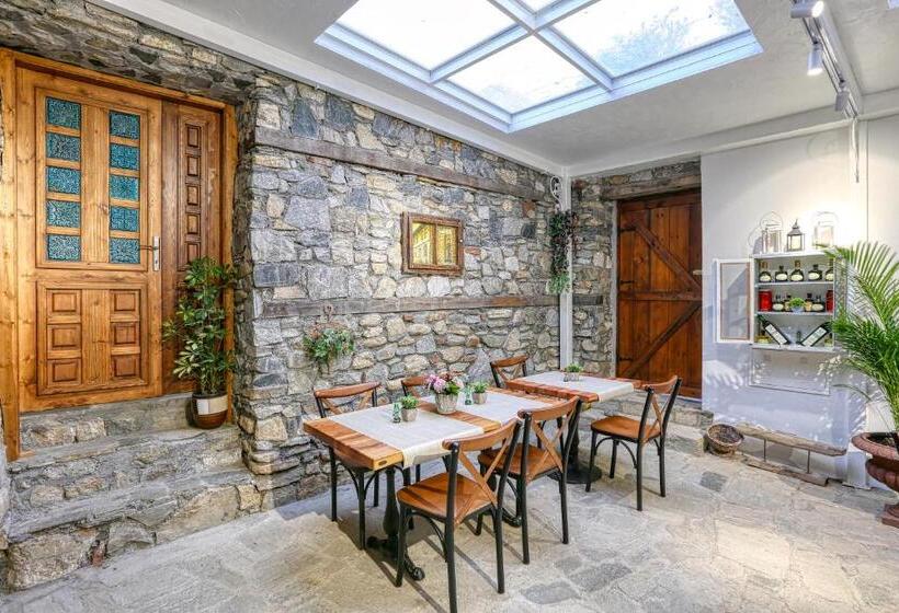 בית מלון כפרי Trilye Bay C Konak