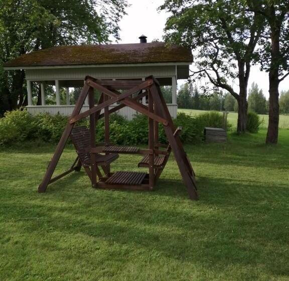 Kartanomajoitus Sofia & Angelique