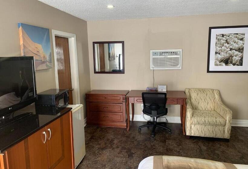 モーテル Champlain Motor Inn