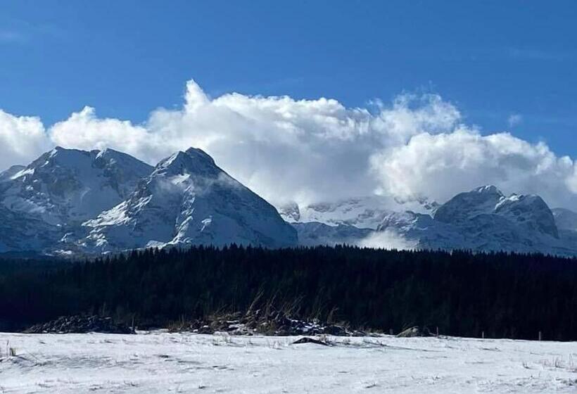 پانسیون Bungalows And Rooms Ivan