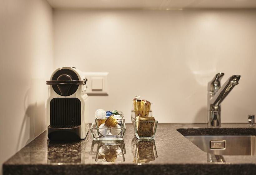 بنسيون Da Maurizio Suites