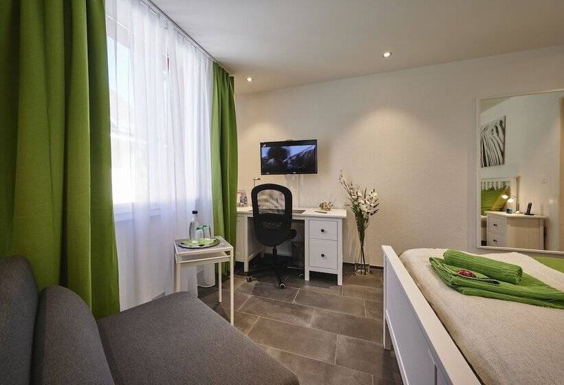 بنسيون Da Maurizio Suites