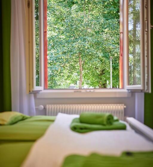 بنسيون Da Maurizio Suites