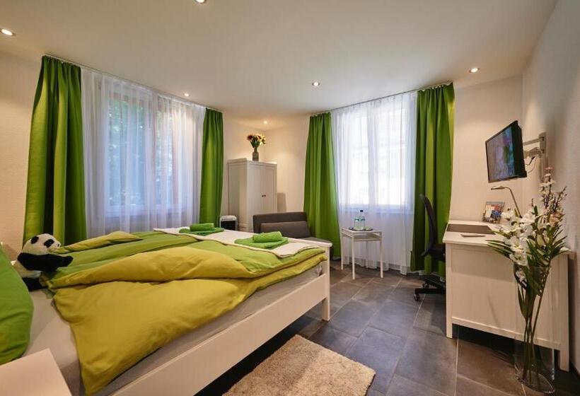 بنسيون Da Maurizio Suites