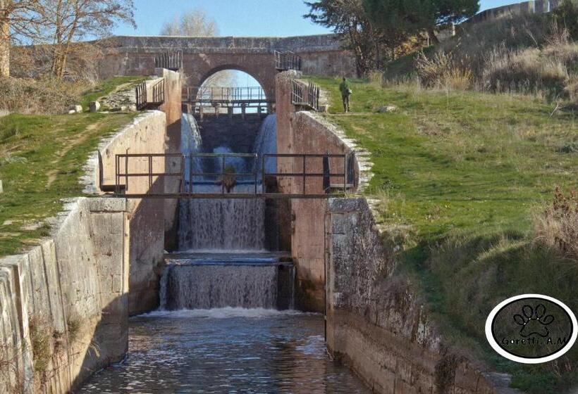 بنسيون Hostal La Llave