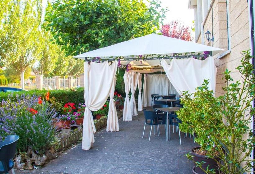 بنسيون Hostal La Llave