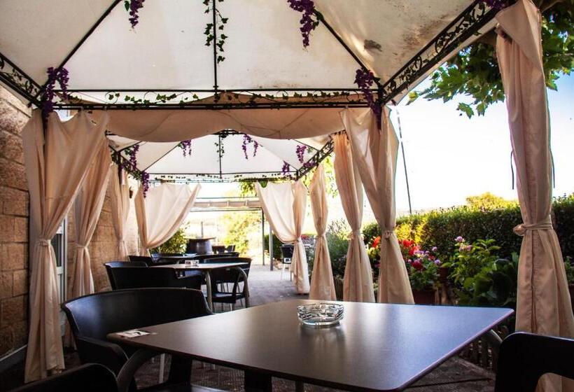 بنسيون Hostal La Llave