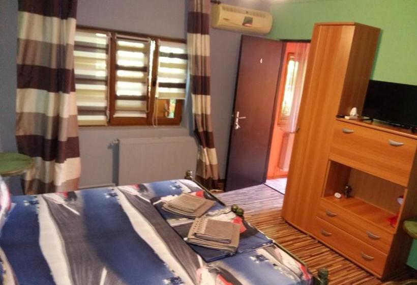 פנסיון Searooms