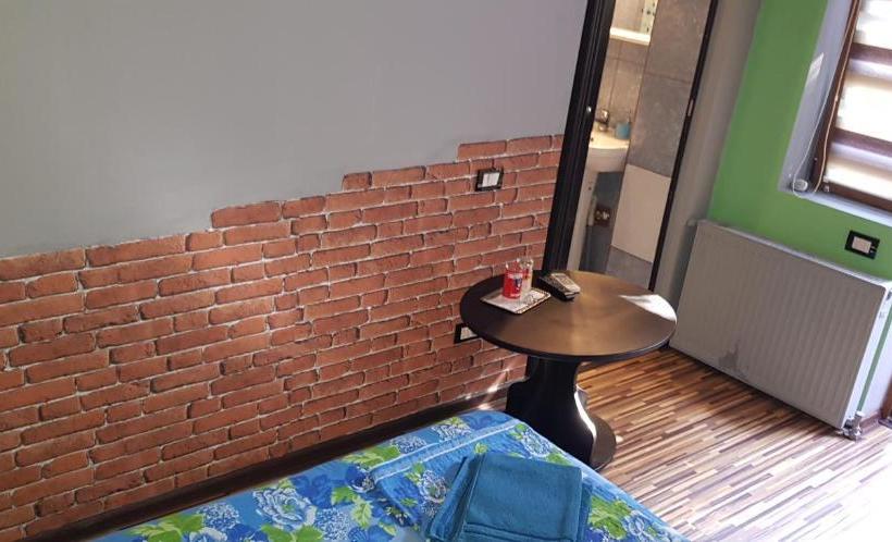 פנסיון Searooms