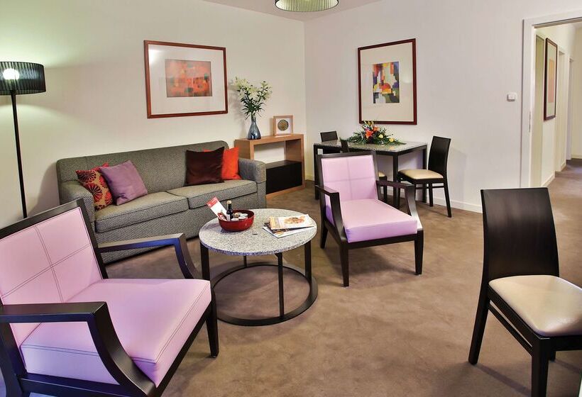 Adina Apartment Hotel Budapest