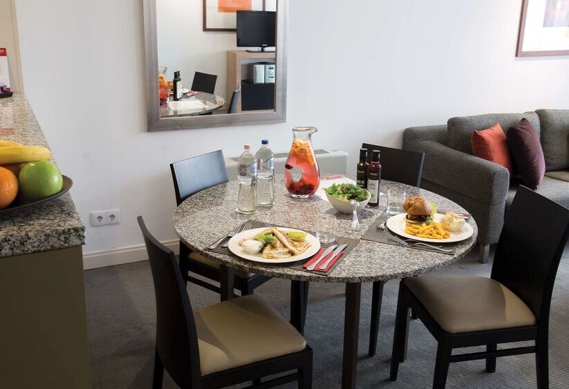 Adina Apartment Hotel Budapest