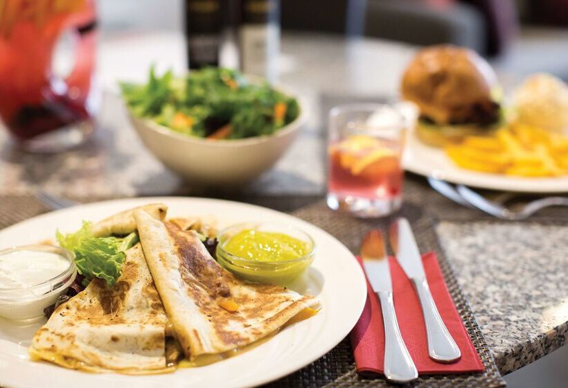 Adina Apartment Hotel Budapest