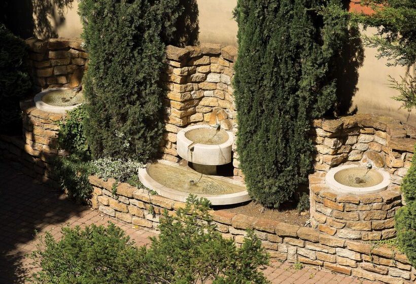 Adina Apartment Hotel Budapest