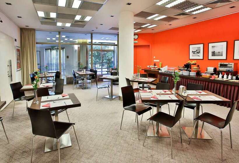 Adina Apartment Hotel Budapest