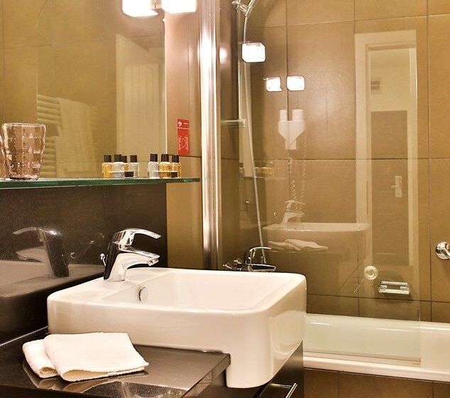 Adina Apartment Hotel Budapest