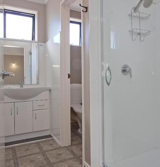 Coronation Park Motels