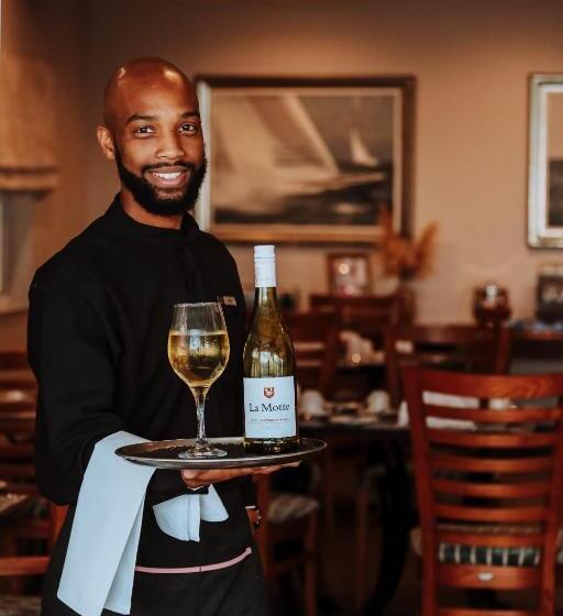 Courtyard Hotel Gqeberha