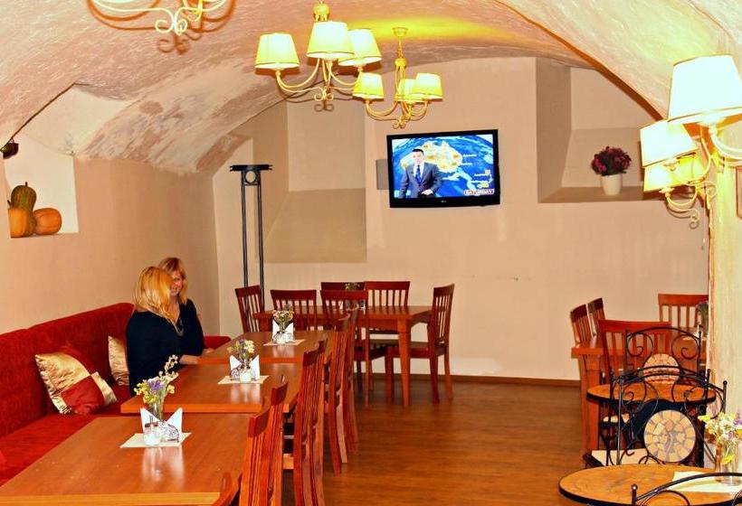 هتل Alexa Old Town