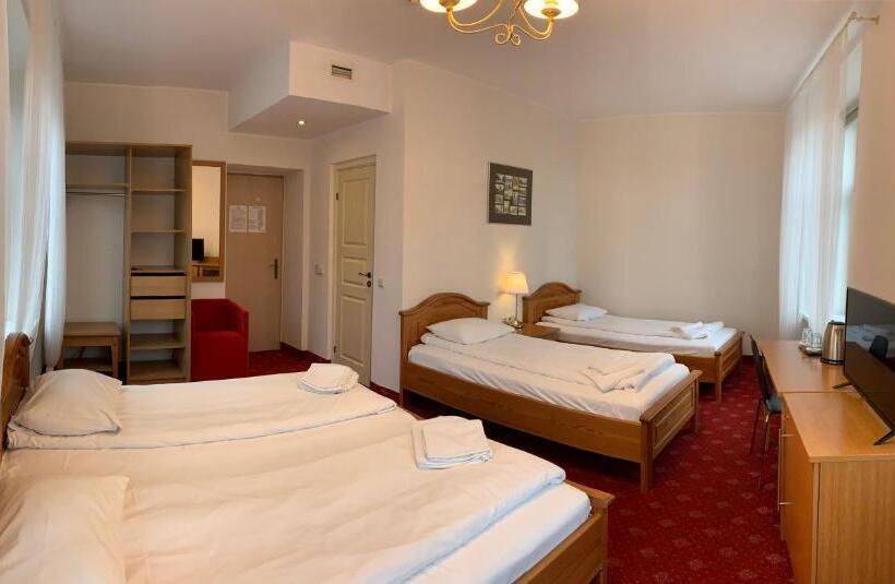 هتل Alexa Old Town