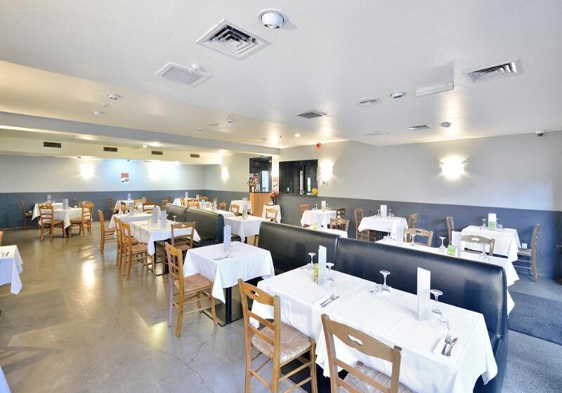 Manukau Hotel & Conference Centre