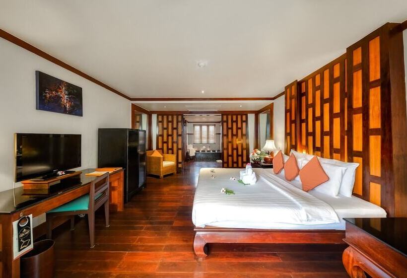 Отель Baan Yin Dee Boutique Resort Phuket   Sha Plus