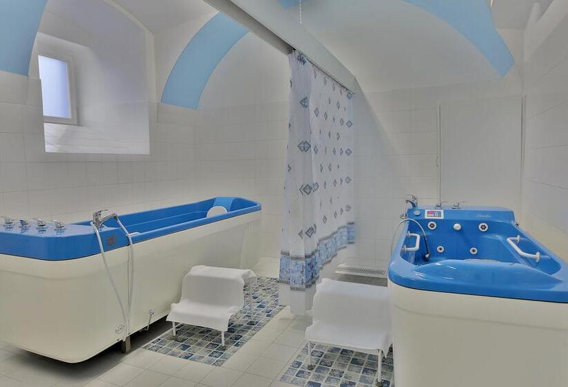 ホテル Belvedere Wellness