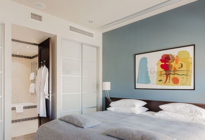 هتل Bergs Suites