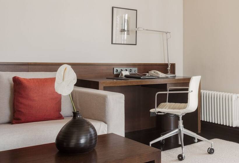 هتل Bergs Suites