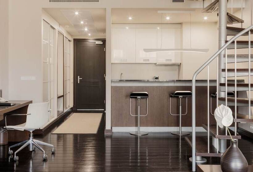 هتل Bergs Suites