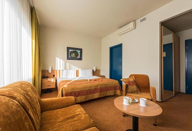 Отель Best Baltic Kaunas