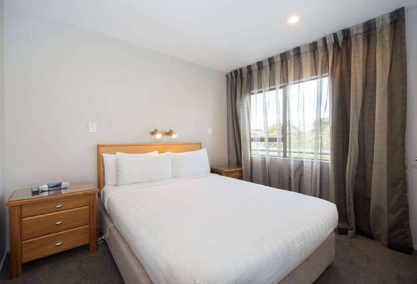 هتل Best Western Ellerslie International