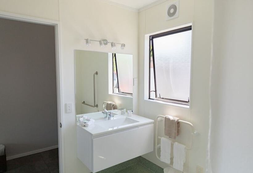 בית מלון כפרי Bks Palm Court Motor Lodge