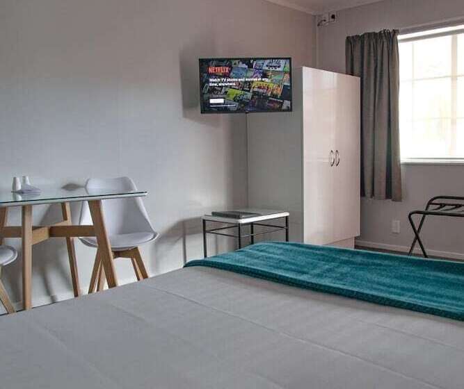 בית מלון כפרי Bks Palm Court Motor Lodge