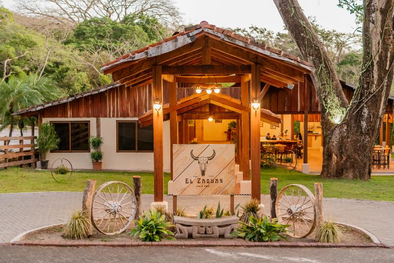 בית מלון כפרי Borinquen Thermal Resort