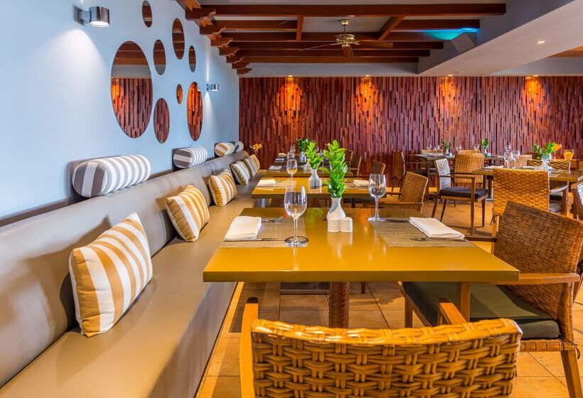 בית מלון כפרי Calheta Beach  Allinclusive  Savoy Signature