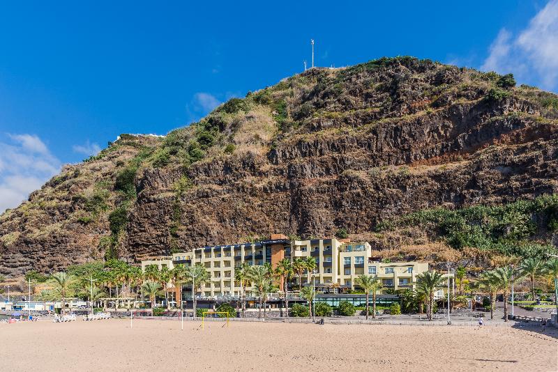 בית מלון כפרי Calheta Beach  Allinclusive  Savoy Signature
