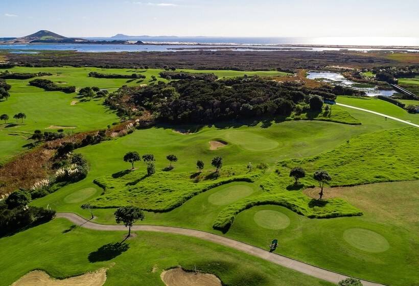 هتل Carrington Estate