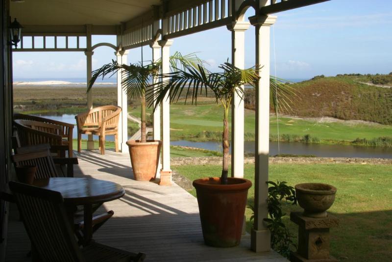 هتل Carrington Estate