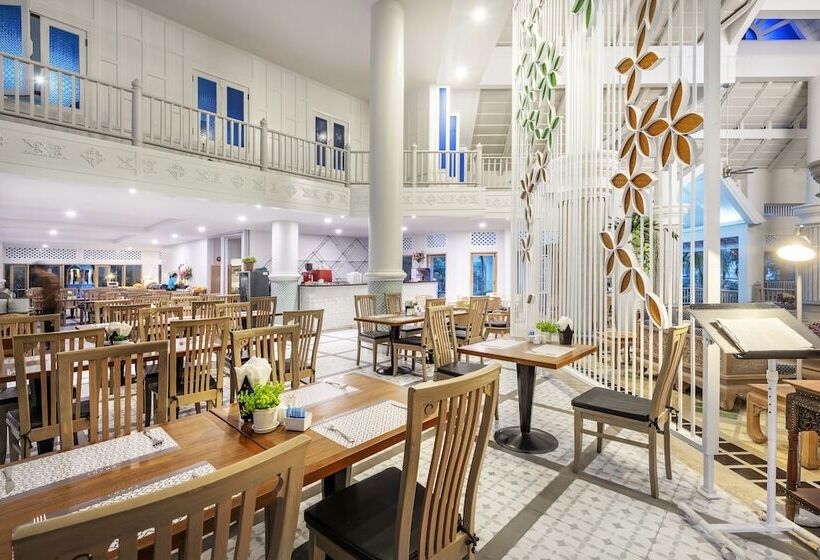 Отель Chada Thai Village