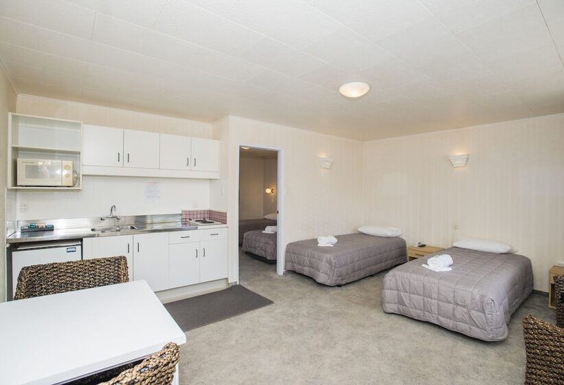 ホテル Colonial On Gladstone