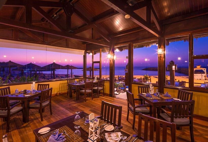 هتل Coral Beach Resort Sharjah